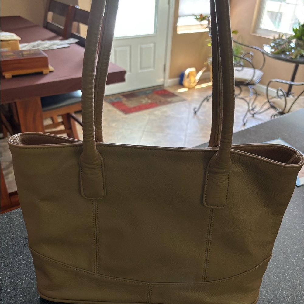 Leather handbag